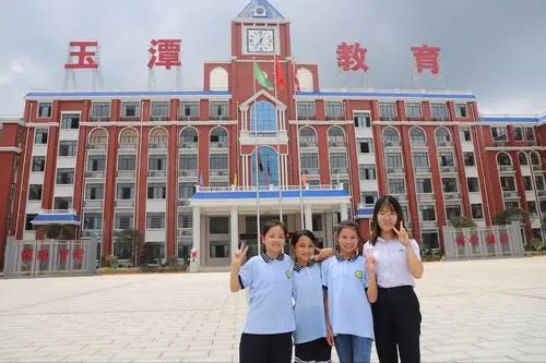 教学楼正门_01